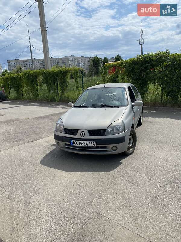 Renault Symbol 2005
