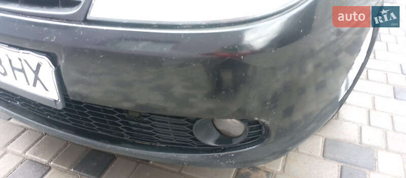 Седан Renault Symbol 2011 в Ланчине