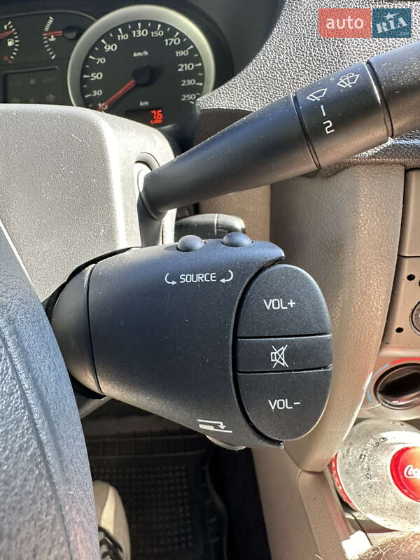 Седан Renault Symbol 2011 в Киеве