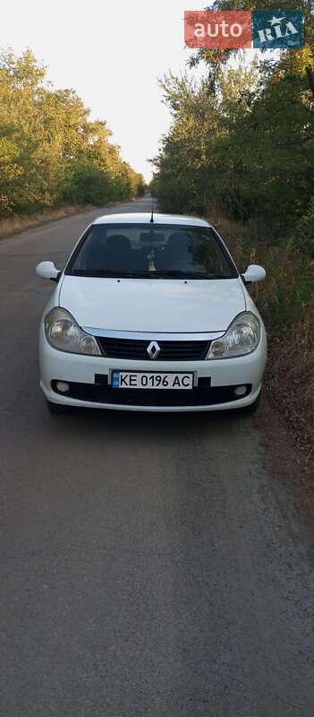 Седан Renault Symbol 2010 в Петриковке