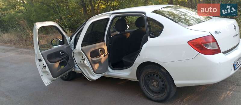 Седан Renault Symbol 2010 в Петриковке