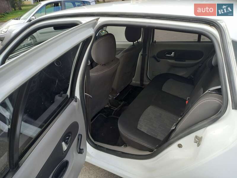 Седан Renault Symbol 2011 в Чернигове