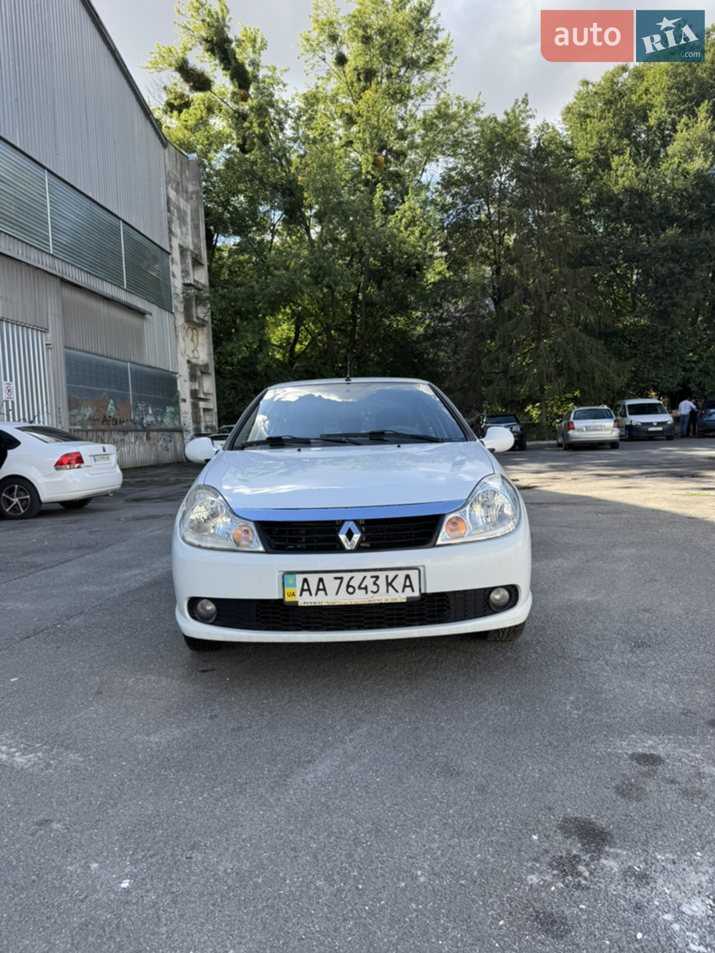 2010 Renault Symbol - мініатюра 2