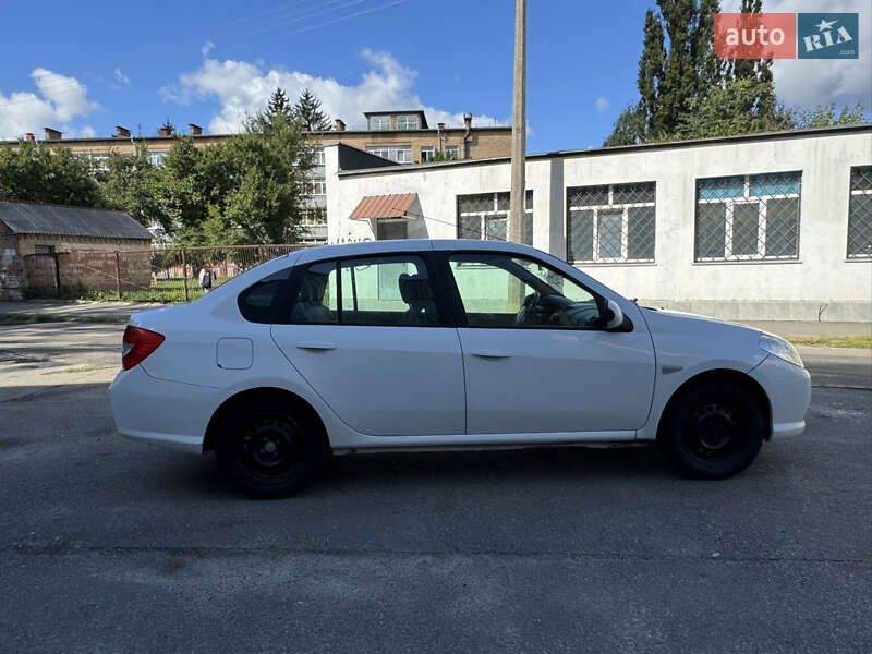 Седан Renault Symbol 2010 в Києві