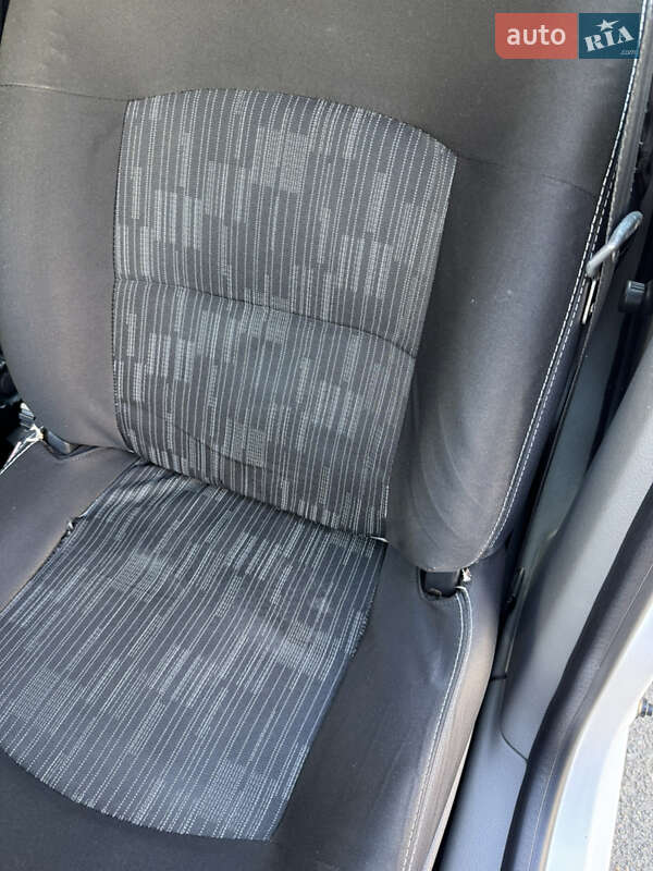 Седан Renault Symbol 2010 в Києві