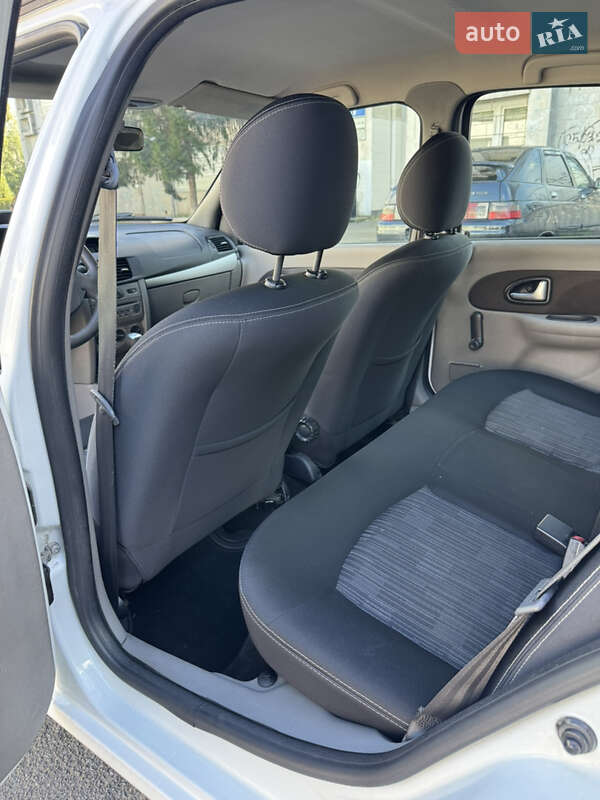 Седан Renault Symbol 2010 в Києві