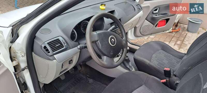 Седан Renault Symbol 2012 в Миргороде