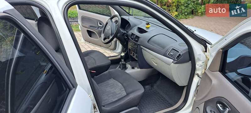 Седан Renault Symbol 2012 в Миргороде