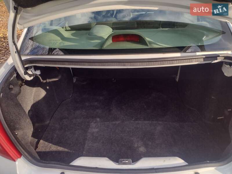 Седан Renault Symbol 2010 в Виннице
