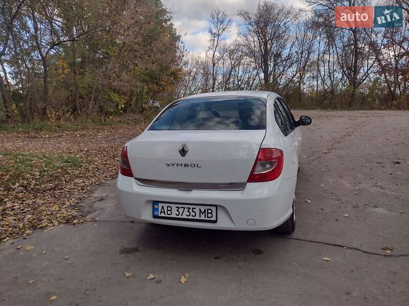 Седан Renault Symbol 2010 в Виннице