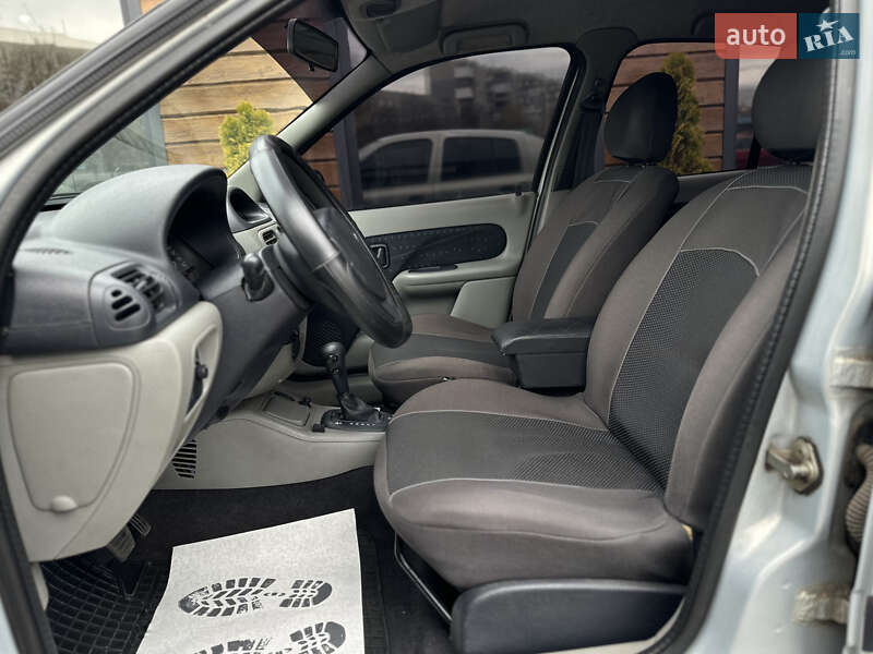 Седан Renault Symbol 2003 в Шептицькому фото 25 Седан Renault Symbol 2003 в Шептицькому
