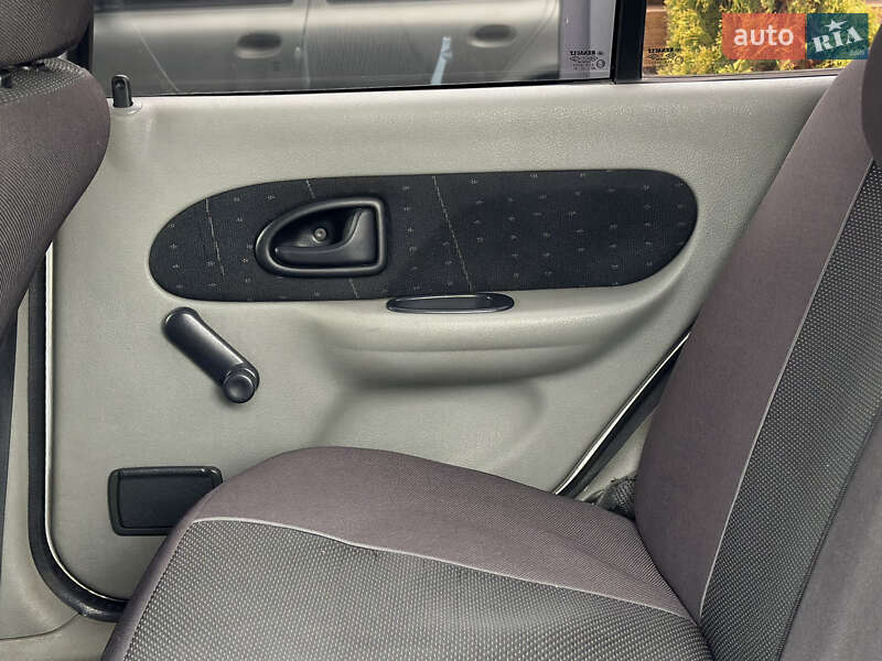 Седан Renault Symbol 2003 в Шептицькому фото 44 Седан Renault Symbol 2003 в Шептицькому