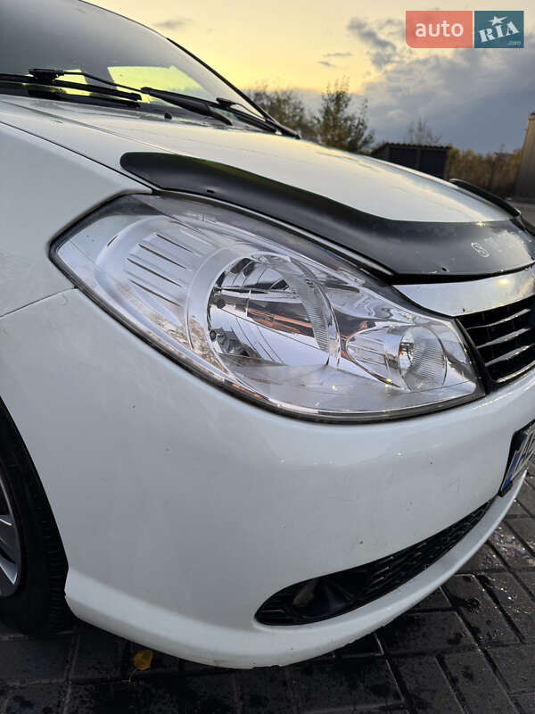 Седан Renault Symbol 2012 в Днепре фото 9 Седан Renault Symbol 2012 в Днепре