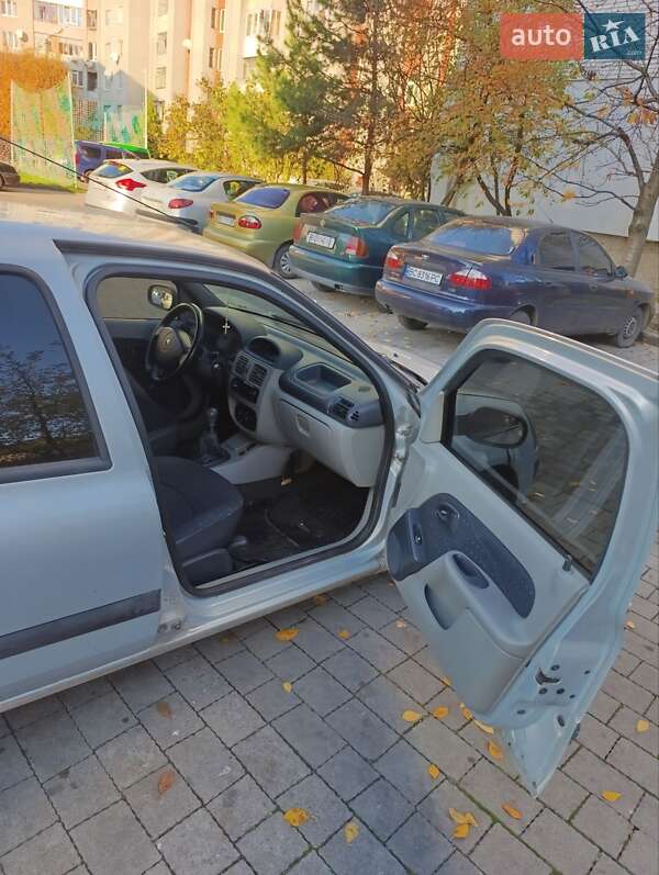 Седан Renault Symbol 2003 в Львові