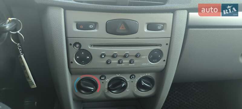 Седан Renault Symbol 2010 в Коцюбинском фото 52 Седан Renault Symbol 2010 в Коцюбинском