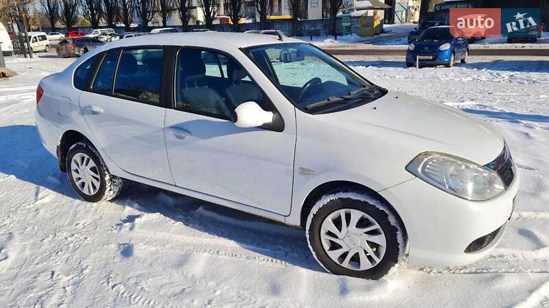 Седан Renault Symbol 2010 в Киеве