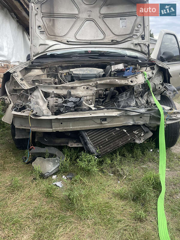 Седан Renault Symbol 2007 в Киеве