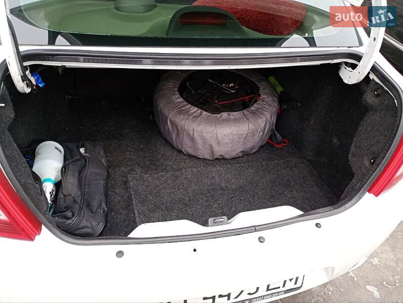 Седан Renault Symbol 2011 в Киеве фото 17 Седан Renault Symbol 2011 в Киеве