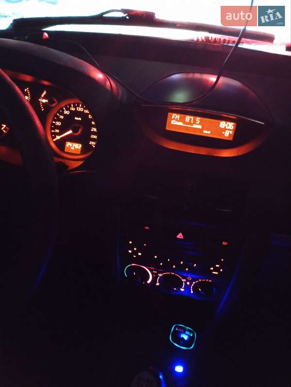 Седан Renault Symbol 2011 в Киеве фото 26 Седан Renault Symbol 2011 в Киеве