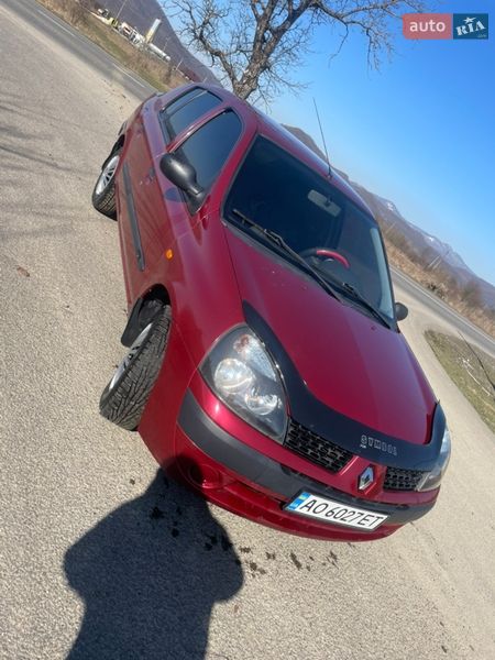 Седан Renault Symbol 2003 в Хусті