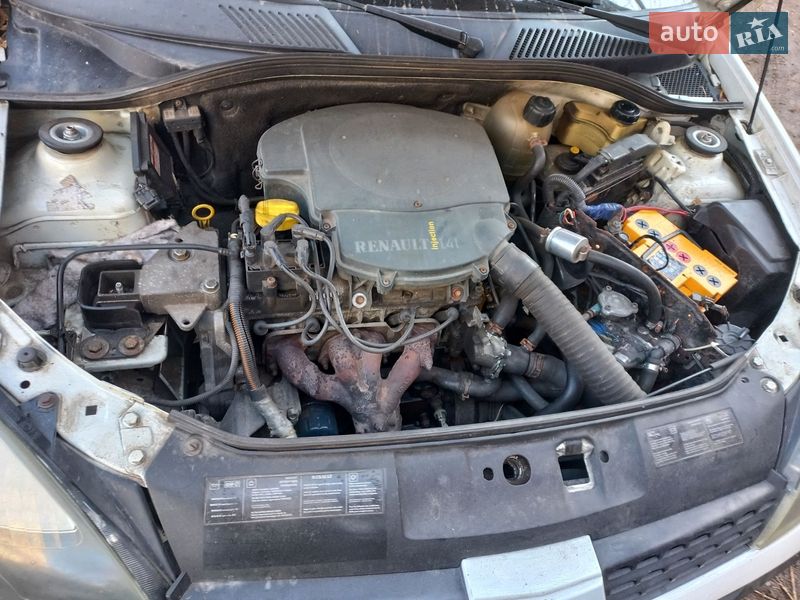 Седан Renault Symbol 2004 в Києві