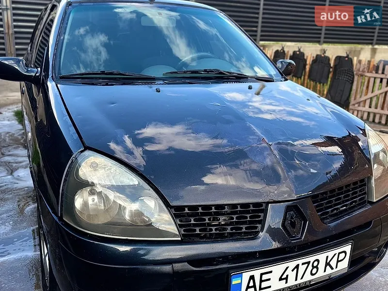 Renault Symbol 2004