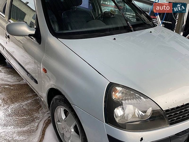 Седан Renault Symbol 2002 в Коломые