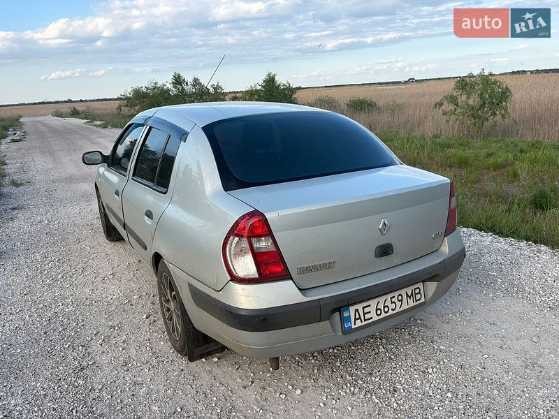 Седан Renault Symbol 2004 в Днепре