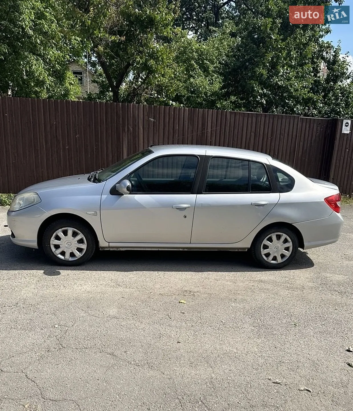 2010 Renault Symbol - мініатюра 3