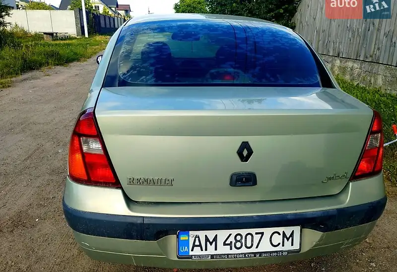 Renault Symbol 2002