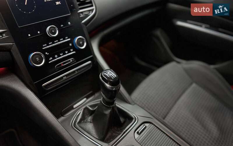 Седан Renault Talisman 2015 в Чернівцях