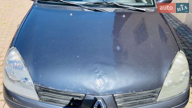 Седан Renault Thalia 2004 в Хусті