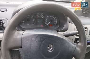 Седан Renault Thalia 2004 в Звягеле