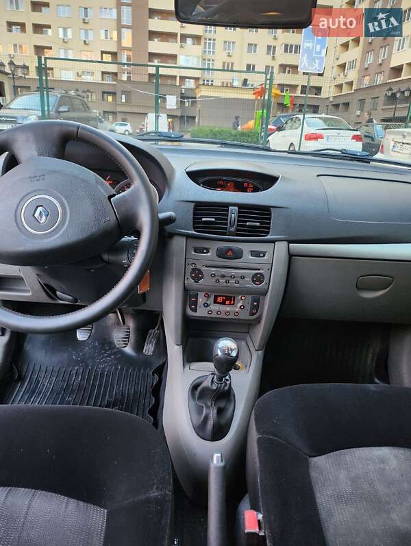 Седан Renault Thalia 2009 в Одессе
