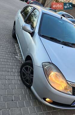 Седан Renault Thalia 2009 в 