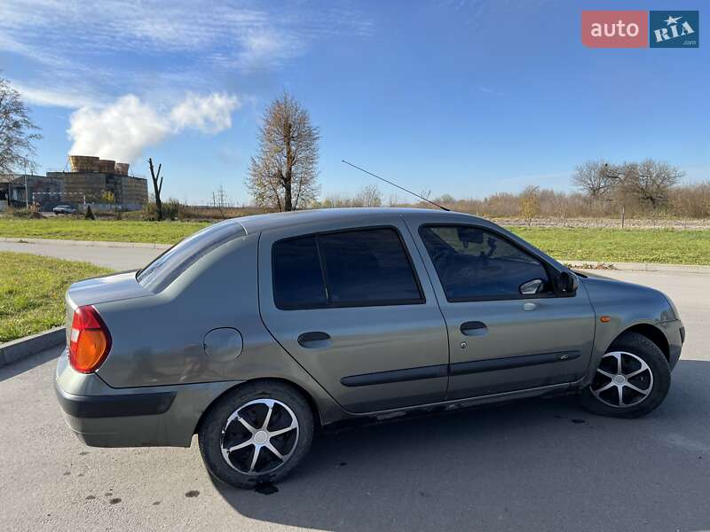 Седан Renault Thalia 2003 в Радехове
