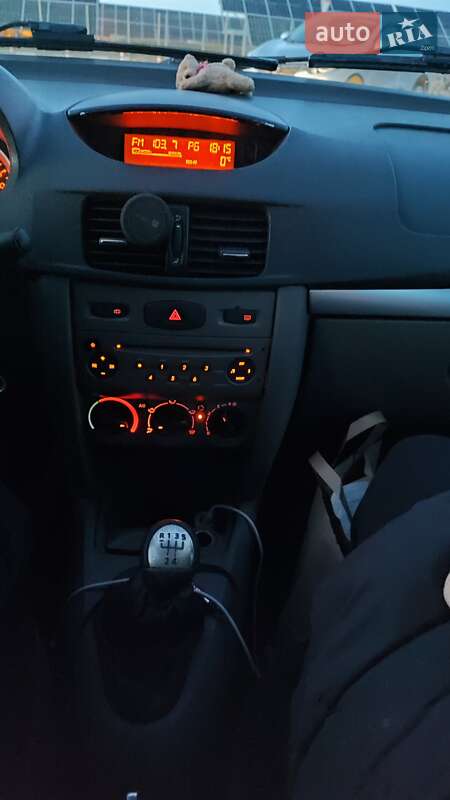 Седан Renault Thalia 2010 в Одессе фото 6 Седан Renault Thalia 2010 в Одессе