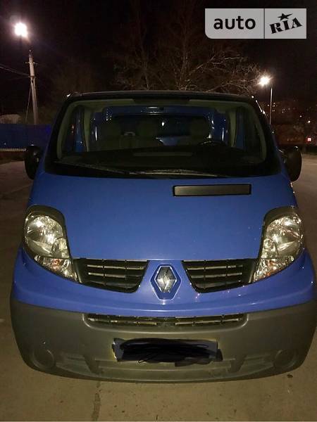 Renault Trafic 2010 года