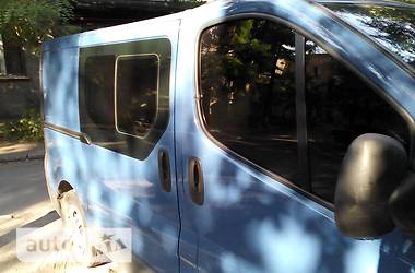 Вантажопасажирський фургон Renault Trafic 2006 в 