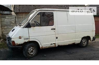 Грузопассажирский фургон Renault Trafic 1987 в Днепре