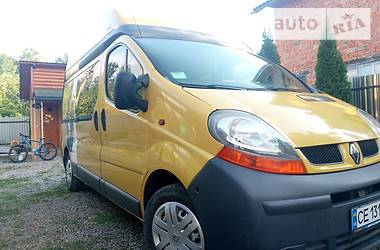 Грузопассажирский фургон Renault Trafic 2005 в Вижнице