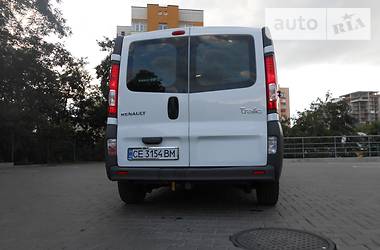 Вантажопасажирський фургон Renault Trafic 2013 в Чернівцях