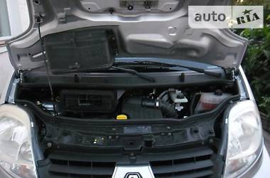 Вантажопасажирський фургон Renault Trafic 2009 в 