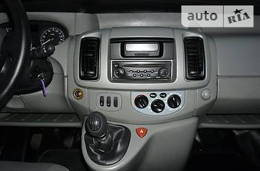 Вантажопасажирський фургон Renault Trafic 2009 в 