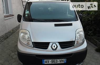 Вантажопасажирський фургон Renault Trafic 2009 в 