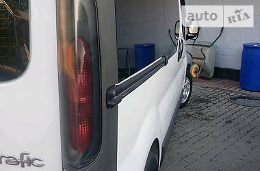 Седан Renault Trafic 2005 в Черновцах