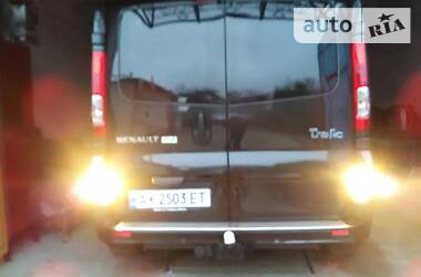 Вантажопасажирський фургон Renault Trafic 2014 в 