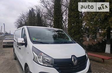 Вантажопасажирський фургон Renault Trafic 2015 в 