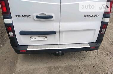 Вантажопасажирський фургон Renault Trafic 2015 в 
