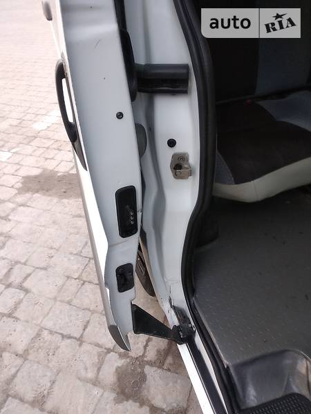 Мінівен Renault Trafic 2009 в Тернополі